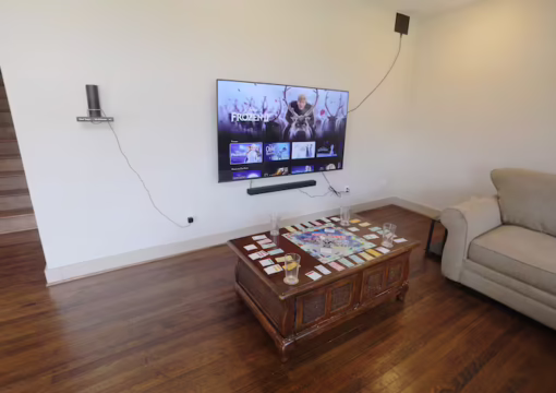 Huge Family Home by Medical Center – Sleeps 20