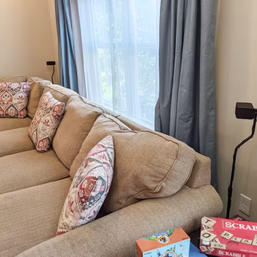 Huge Family Home by Medical Center – Sleeps 20