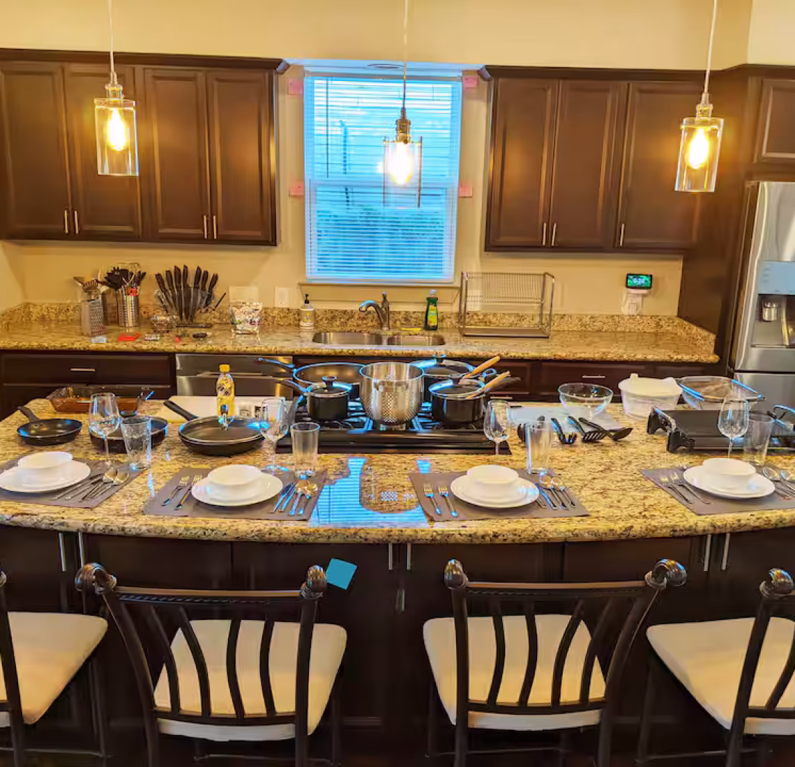 Huge Family Home by Medical Center – Sleeps 20