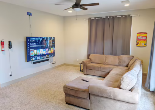 Huge Family Home by Medical Center – Sleeps 20